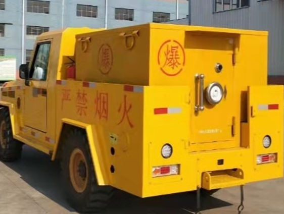石峰凯龙爆破器材运输车：保障爆破任务的安全运行